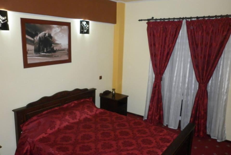 Hotel Ineul Rodna Eksteriør billede